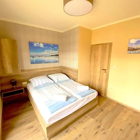 Unio Vendeghaz 2 4* Siófok